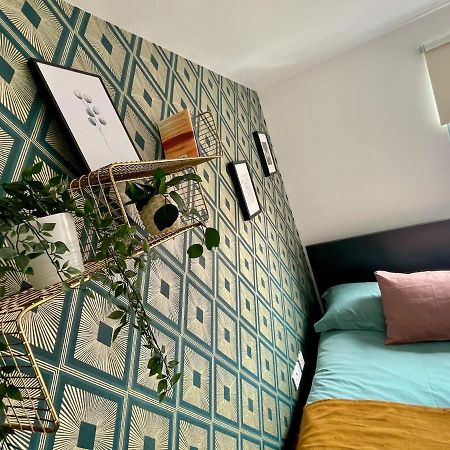Family Friendly Maritime Apartment スウォンジー エクステリア 写真