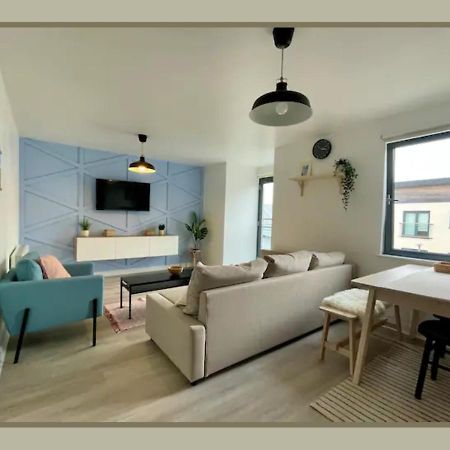 Family Friendly Maritime Apartment スウォンジー エクステリア 写真